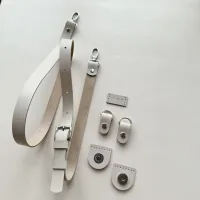 Комплект для сумки из натуральной кожи.