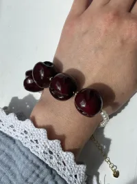 Браслет с черешней
