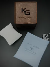 Часы механические наручные Katy Geht. Оригинал!