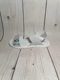 Босоножки для девочки
