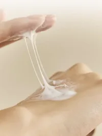 Крем с экстрактом икры лосося HEVEBLUE SALMON CARING CENTELLA CREAM 100мл