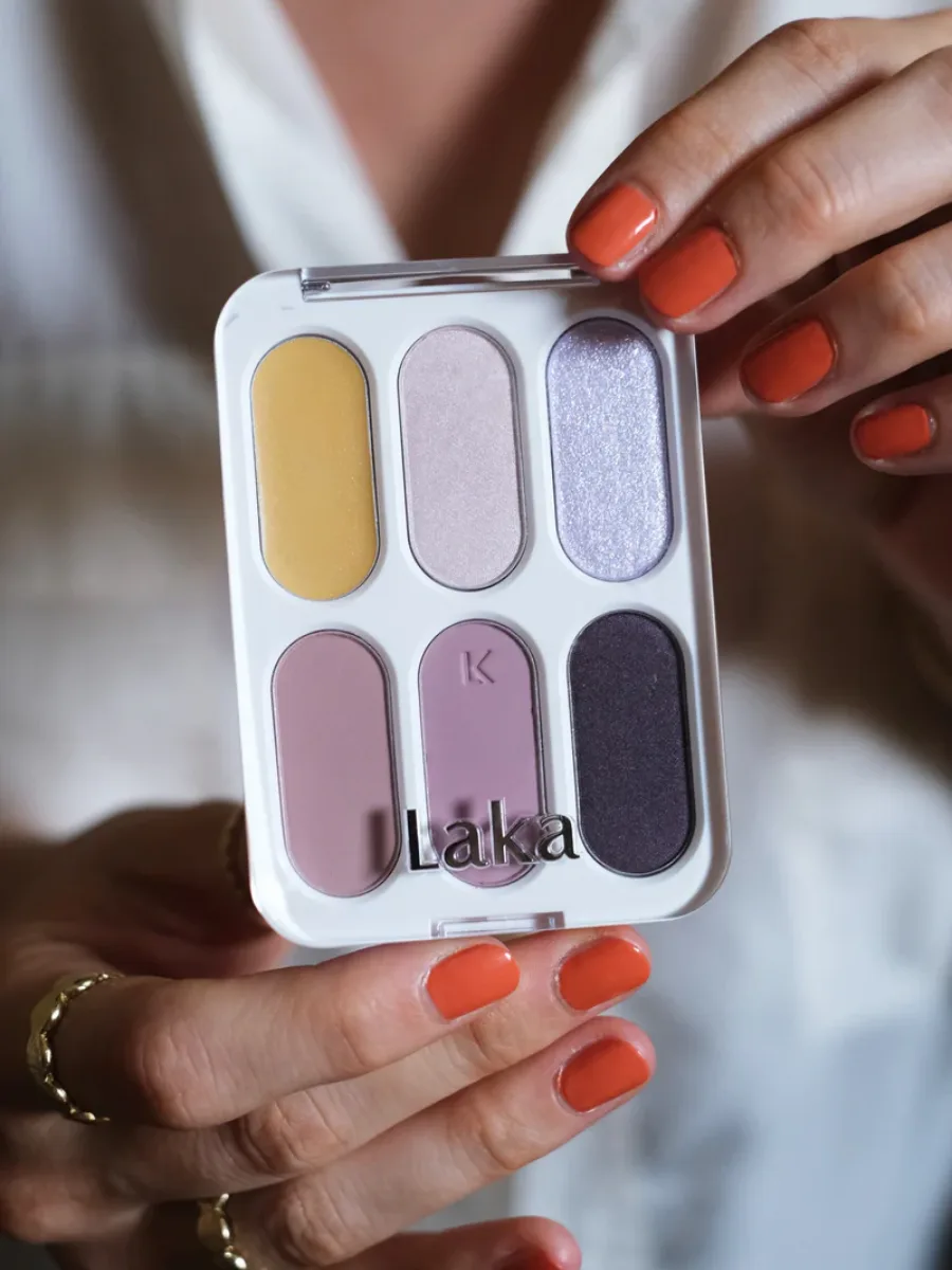 Палитра теней для век LAKA Forever 6 Eye Palette