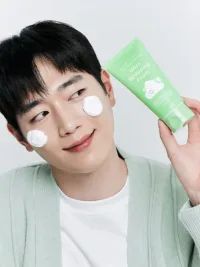 Глубоко очищающая пенка Sungboon Editor Green Tomato Deep Pore Cleansing Ultra Whipping Foam 120g