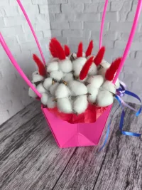 Букет из сухоцветов хлопка и лагуруса