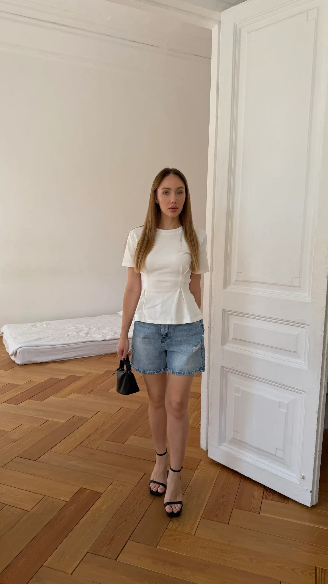 Шорты джинсовые с дырками