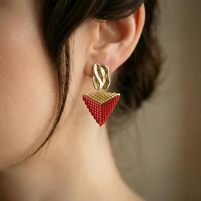 серьги из бисера красный с золотым