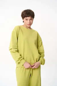 Костюм женский цвета лайм