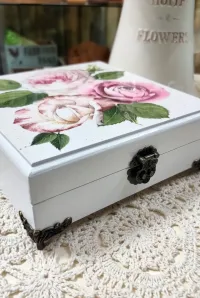 Шкатулка для украшений Розы